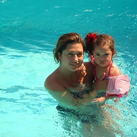 Maria Flora Apartahotel 2*