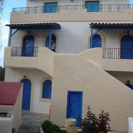 Maria Flora Apartahotel 2*