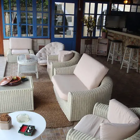 Maria Flora Aparthotel